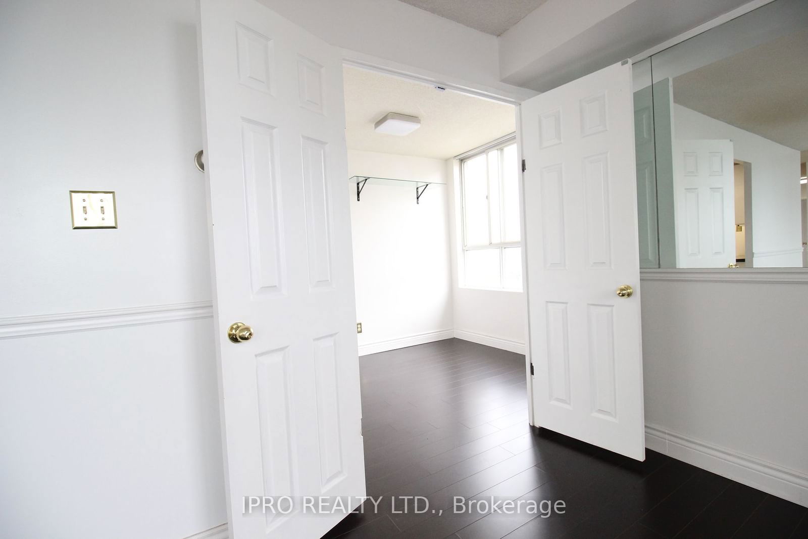 3700 Kaneff Cres, unit 1212 for rent - image #31