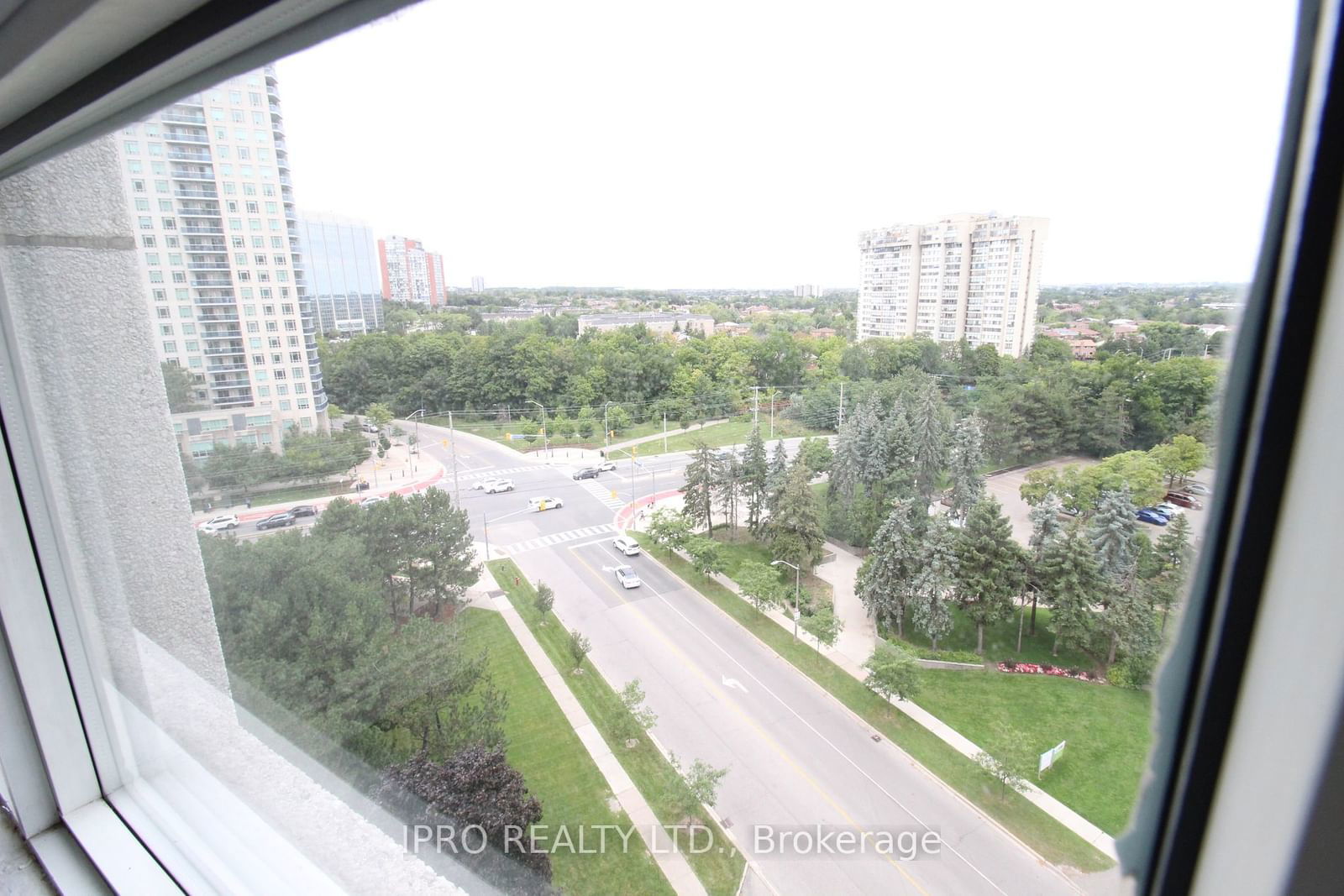 3700 Kaneff Cres, unit 1212 for rent - image #33