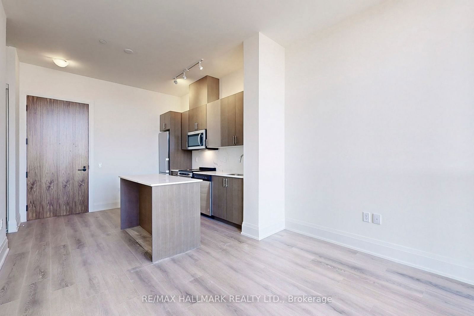 509 Dundas St W, unit 806 for rent - image #10