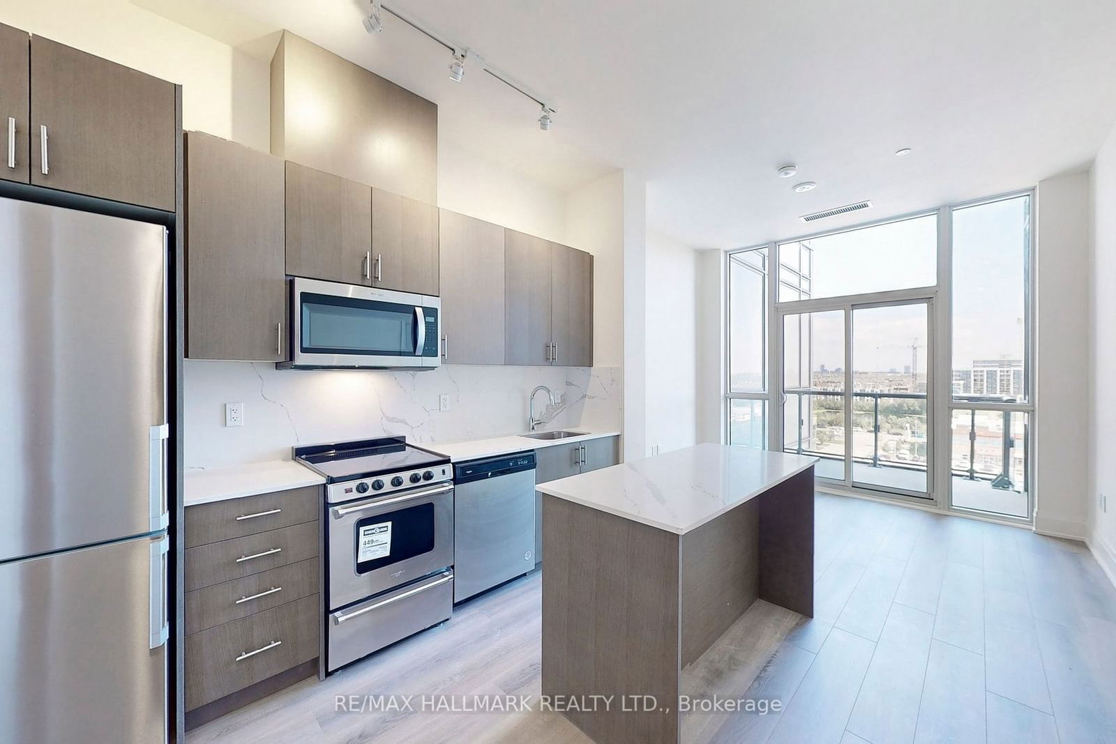 509 Dundas St W, unit 806 for rent - image #11