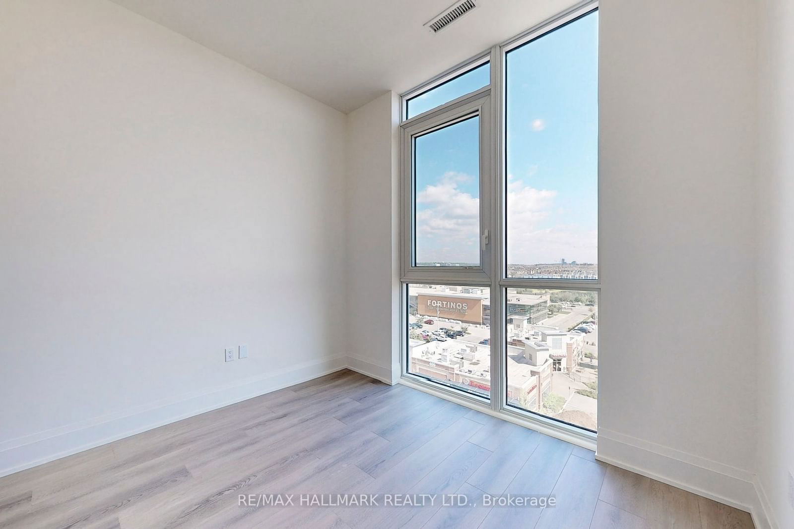 509 Dundas St W, unit 806 for rent - image #19