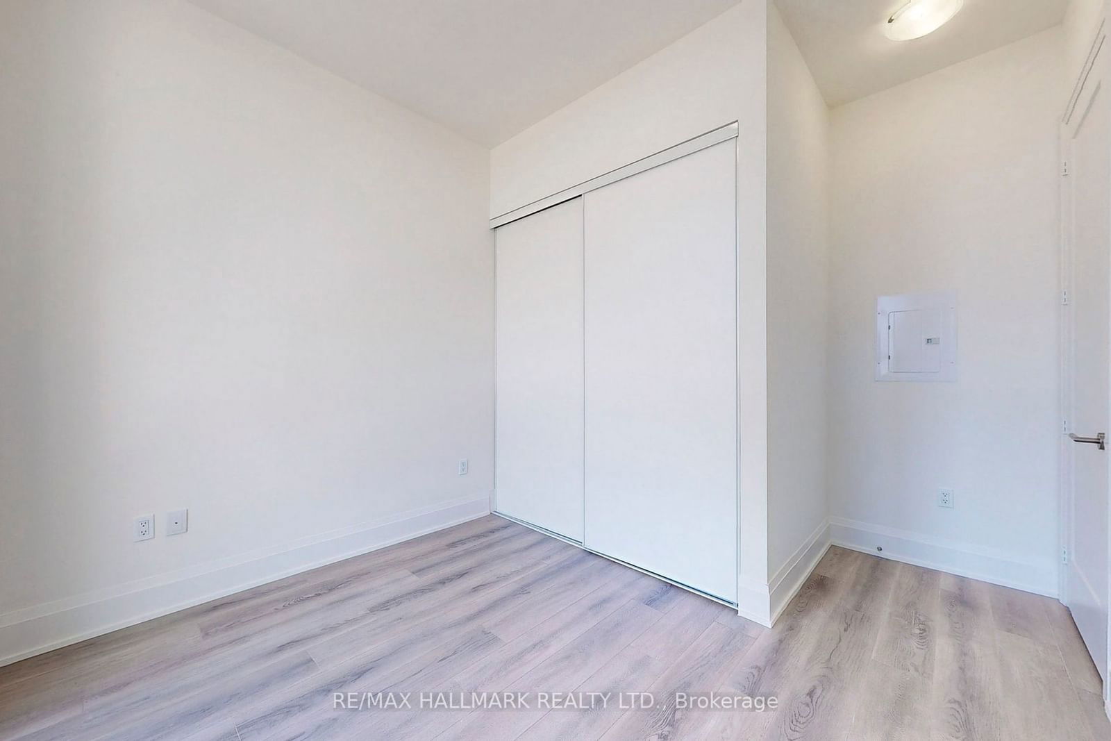 509 Dundas St W, unit 806 for rent - image #20