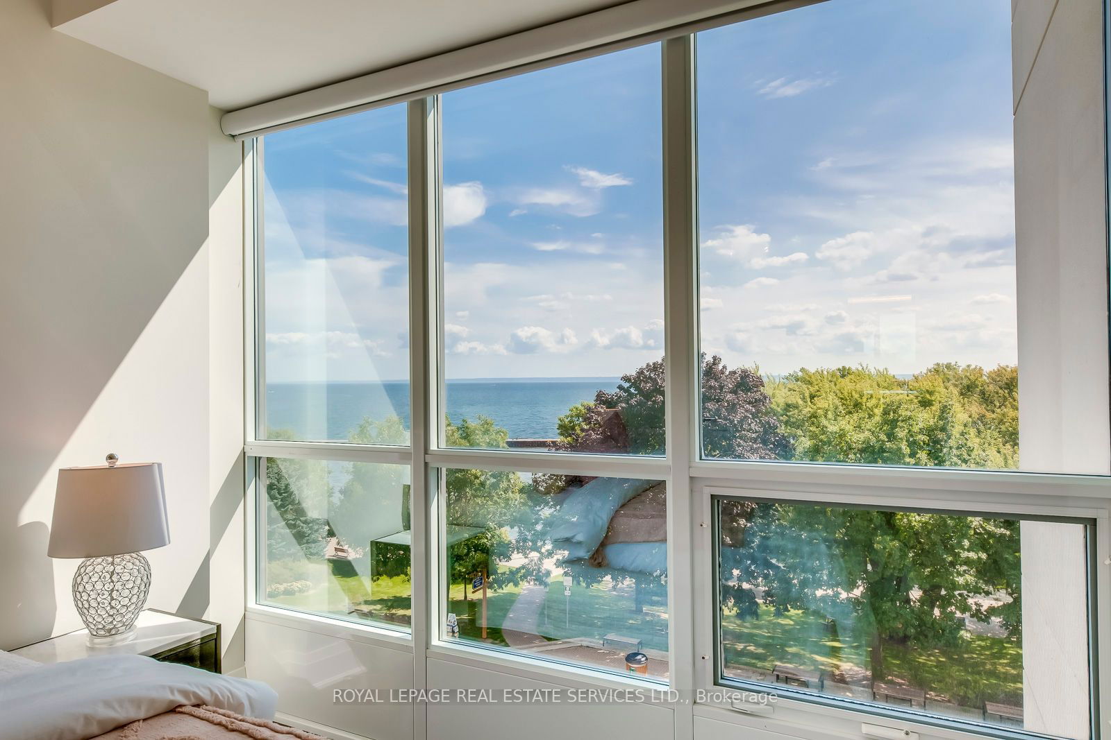 11 Bronte Rd, unit 417 for sale - image #25