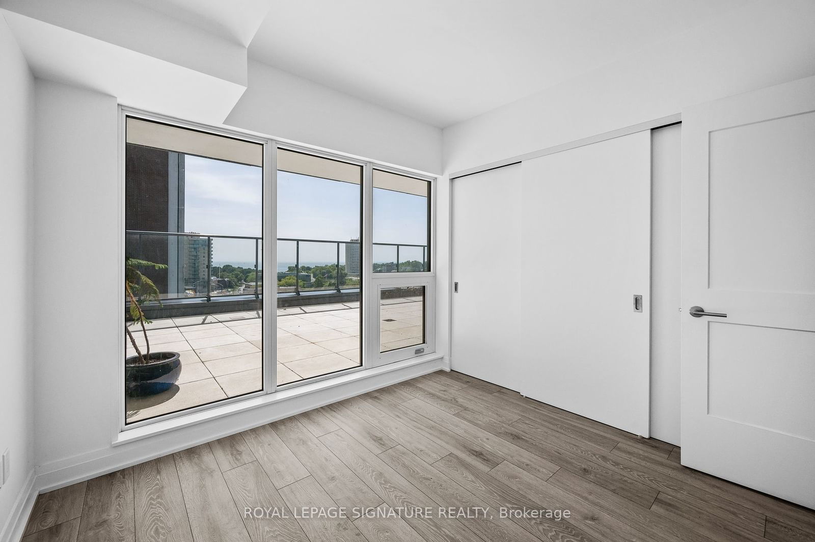 21 Park St E, unit 803 for rent - image #16