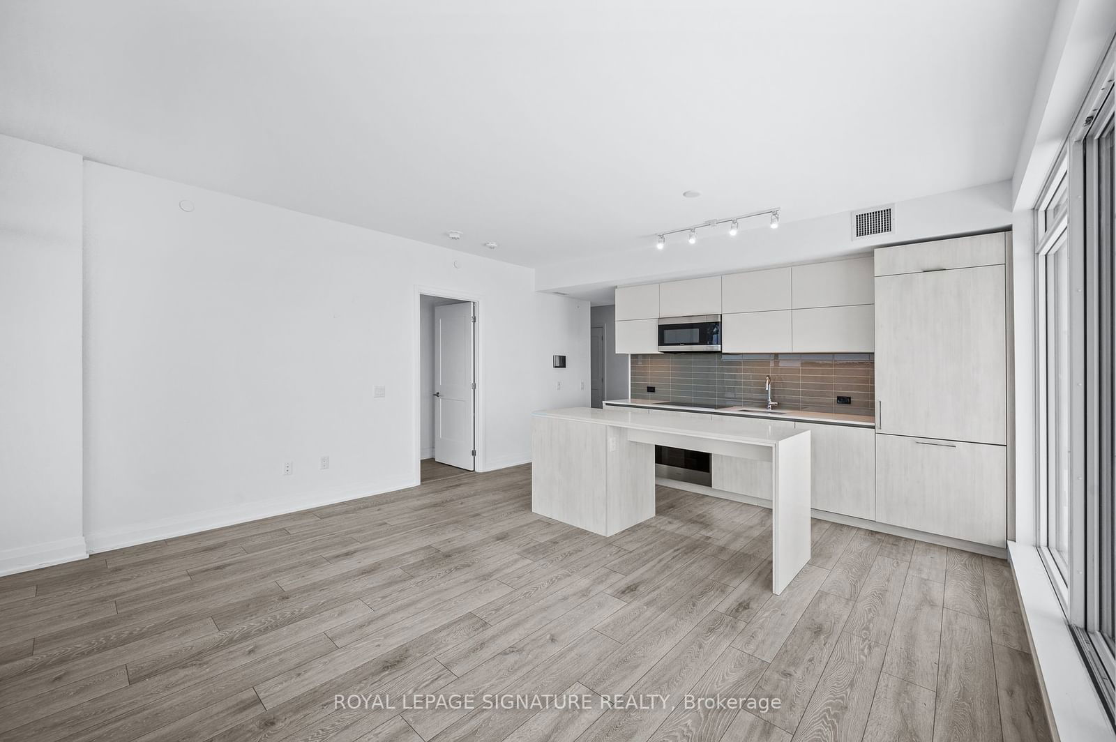 21 Park St E, unit 803 for rent