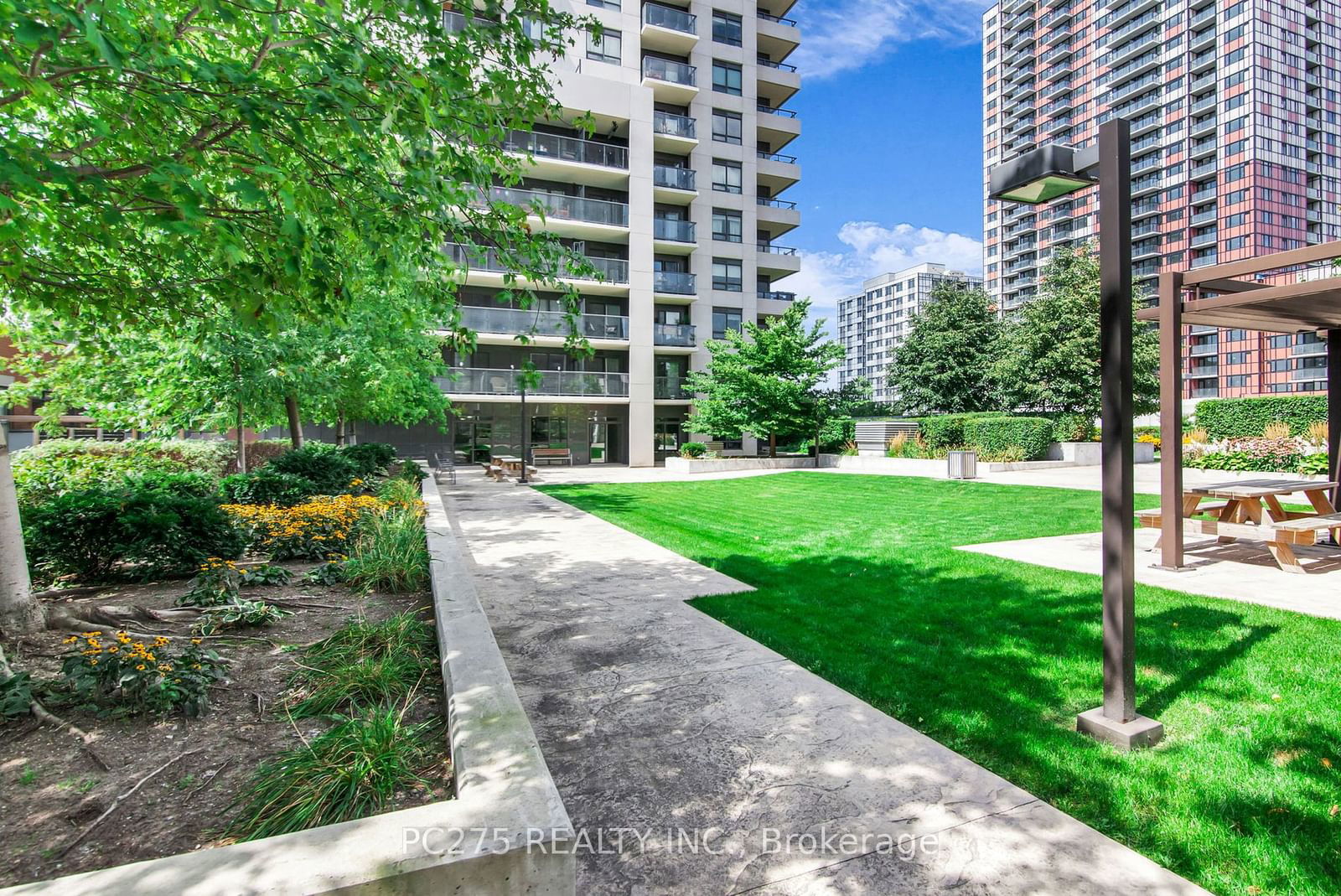 1410 Dupont St, unit 2708 for sale - image #31