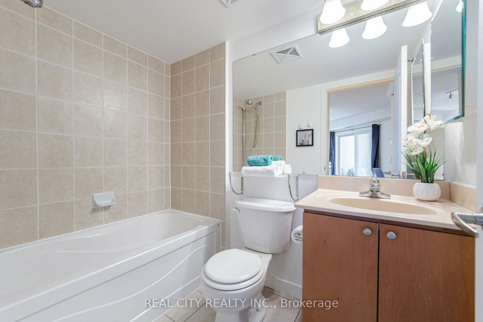 4 Dayspring Circ, unit 3406 for sale - image #18