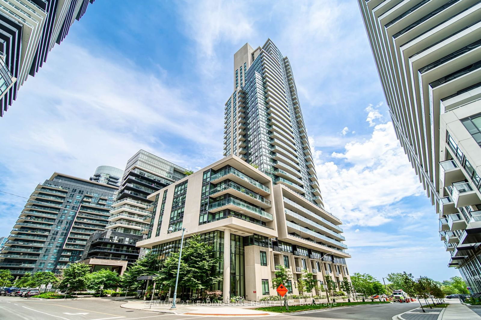 59 Annie Craig Dr, unit 707 for rent - image #2