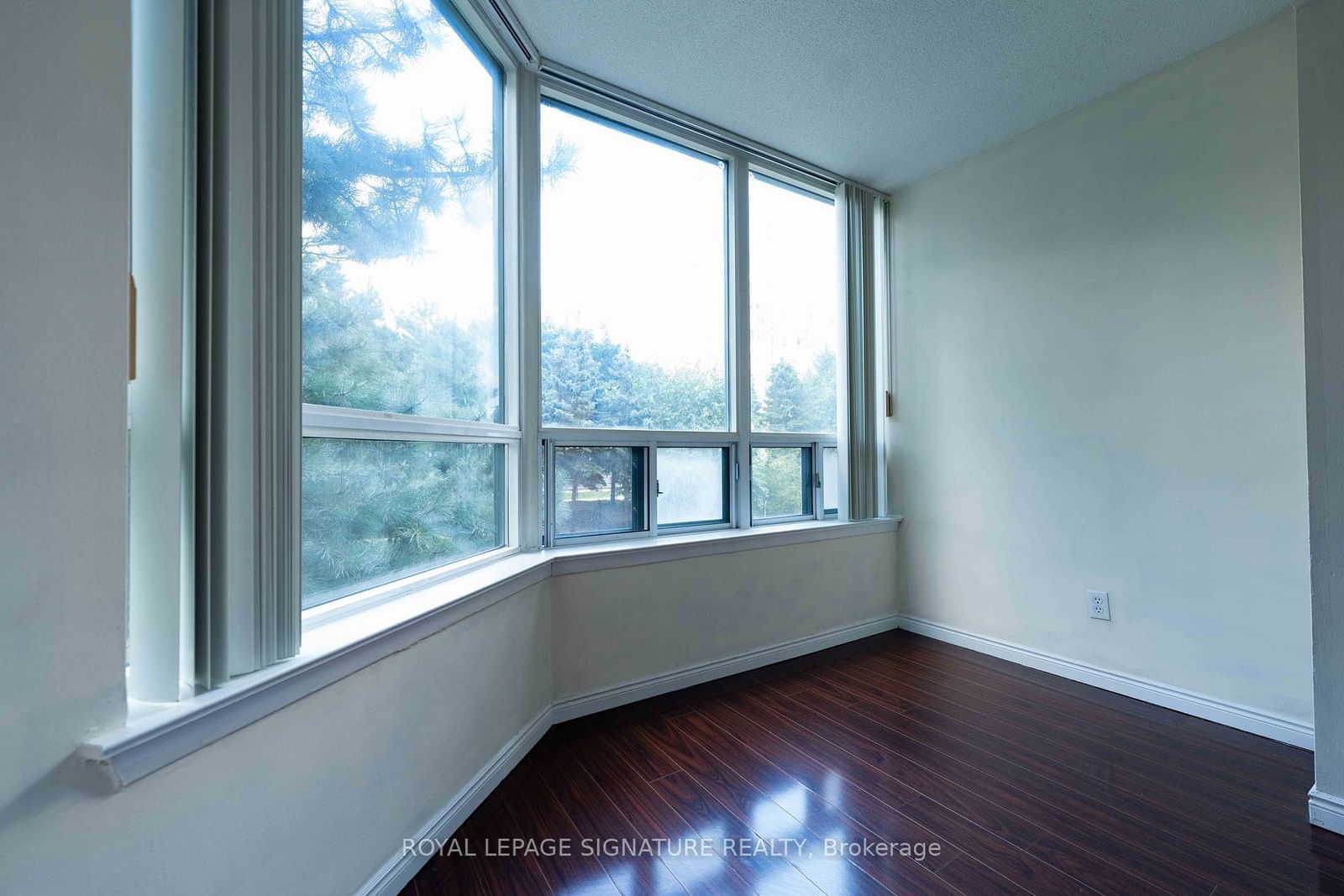 135 Hillcrest Ave, unit 215 for sale - image #16