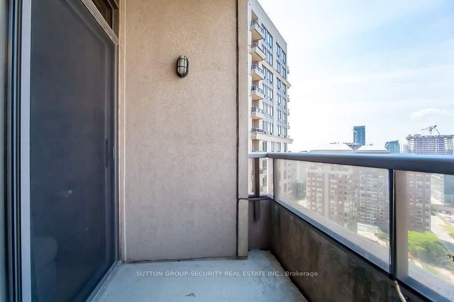 3880 Duke of York Blvd, unit 2604 for rent - image #15