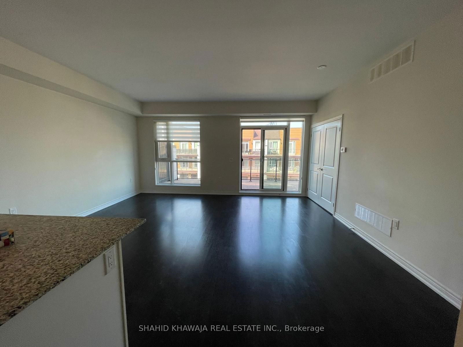 2375 Bronte Rd, unit 307 for rent - image #4