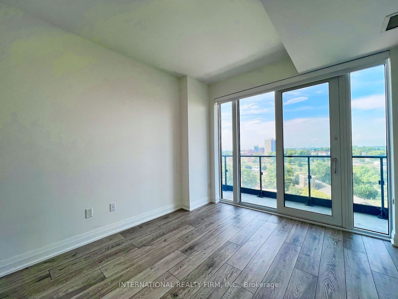 21 Park St E, unit 1003 for rent - image #11