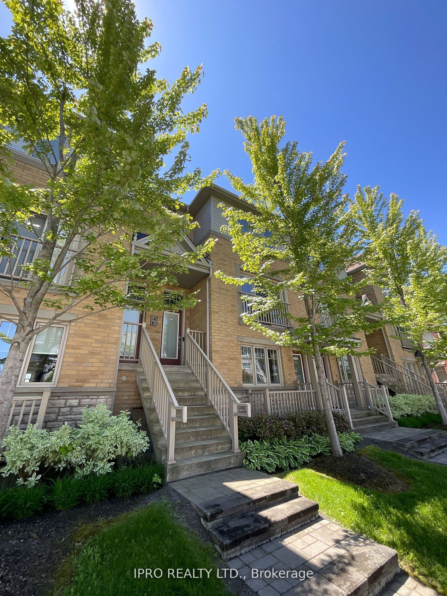 Garden Villas Three Townhomes, Mississauga, Toronto