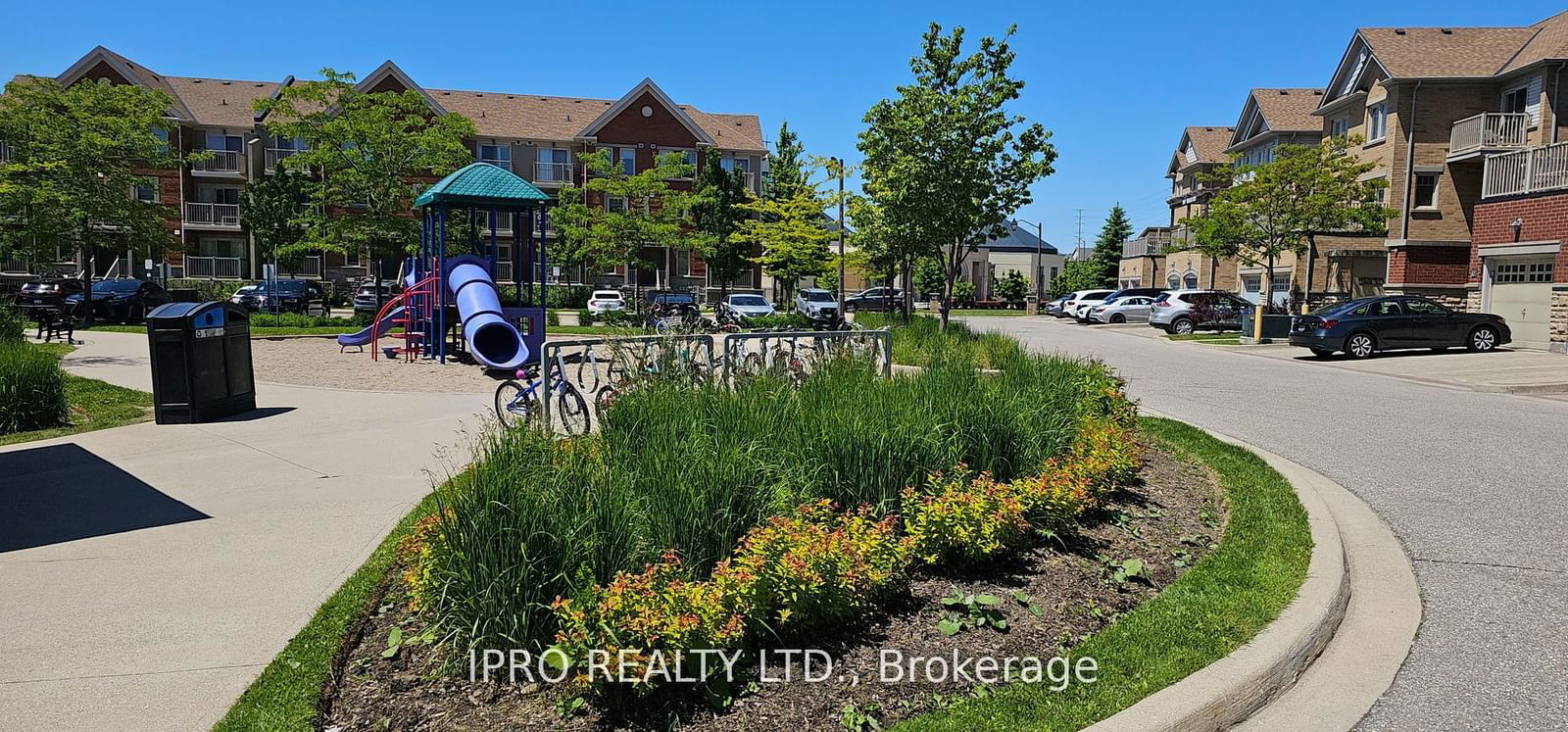 Garden Villas Three Townhomes, Mississauga, Toronto