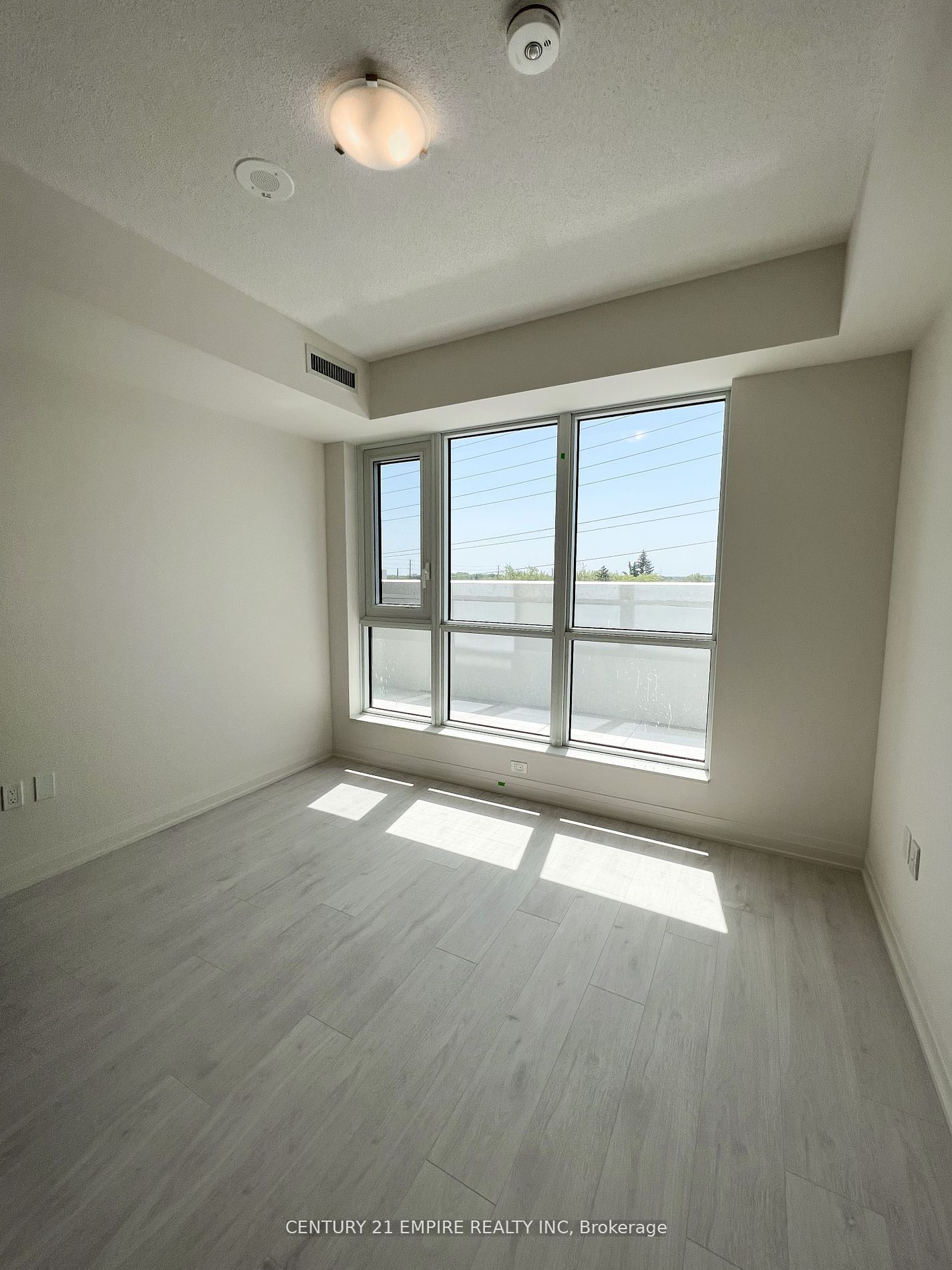 509 Dundas St, unit 321 for rent - image #6