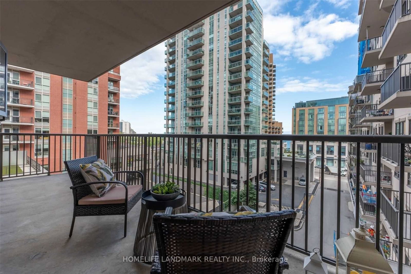 399 Elizabeth St, unit 508 for rent - image #14