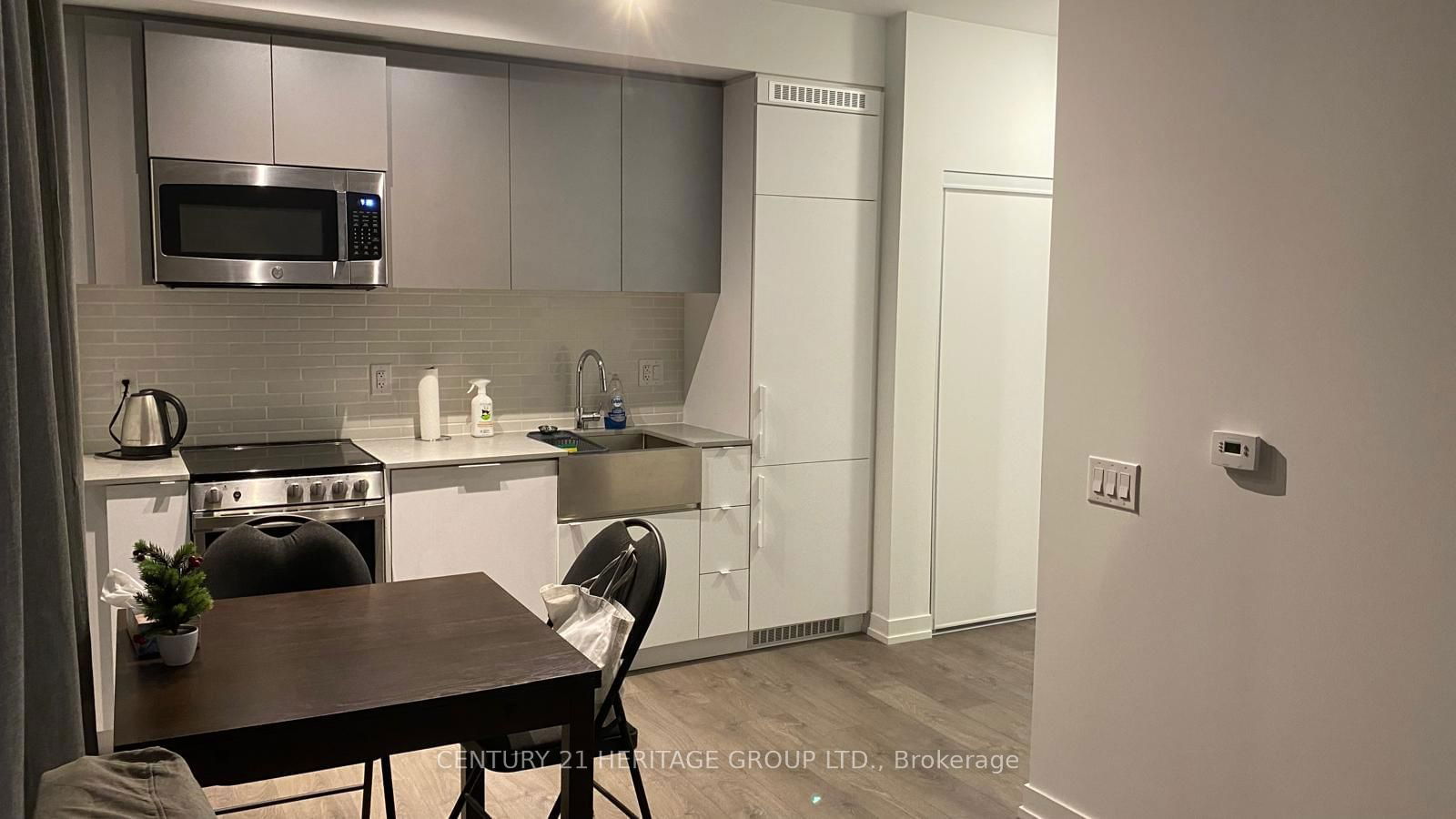 270 Dufferin St, unit 402 for rent - image #4