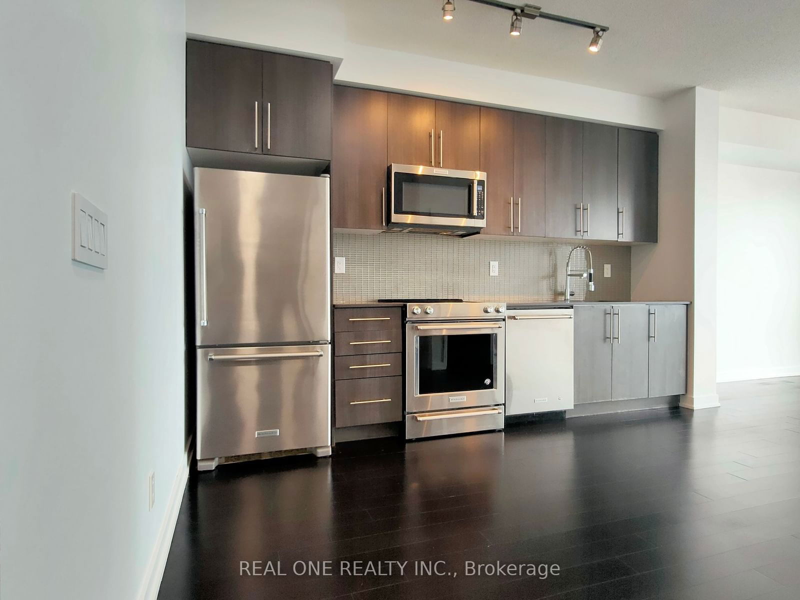 4011 Brickstone Mews, unit 3708 for rent - image #3