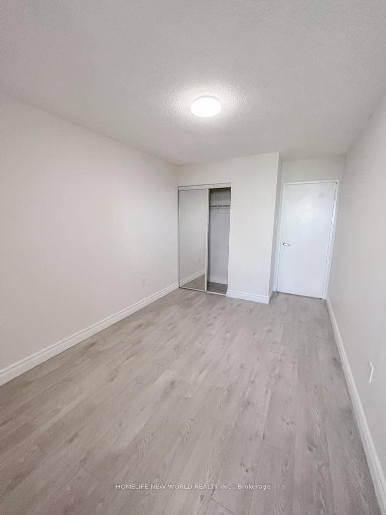 40 Panorama Crt, unit 709 for rent