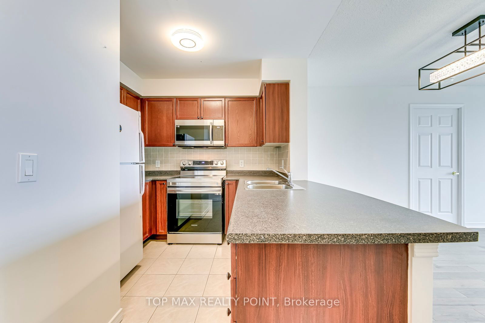 4889 Kimbermount Ave, unit 1505 for sale