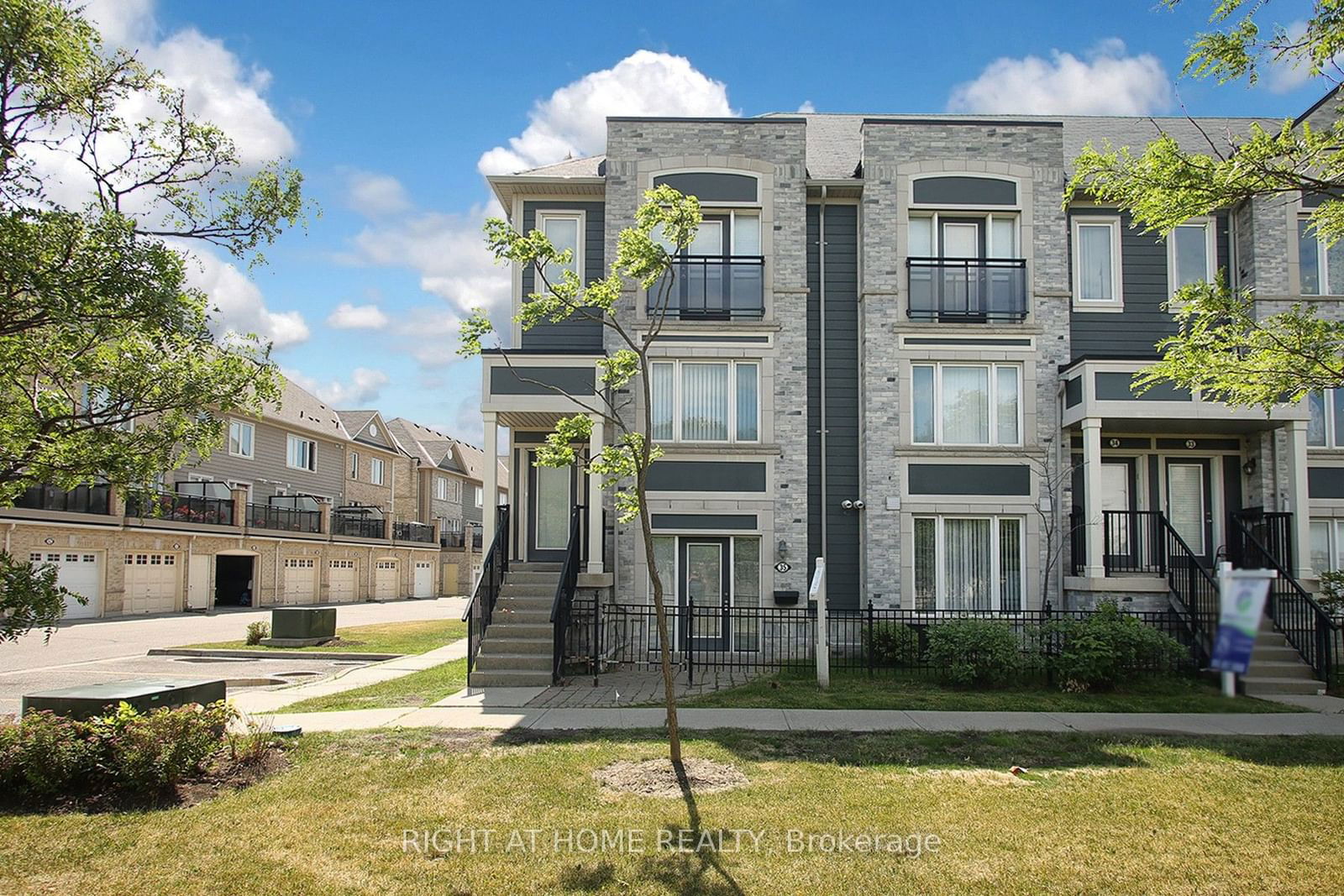 60 Fairwood Circ S, unit 35 for rent - image #1