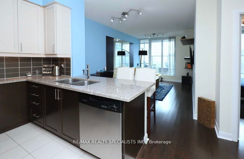 225 Sherway Gardens Rd, unit 401 for rent - image #2