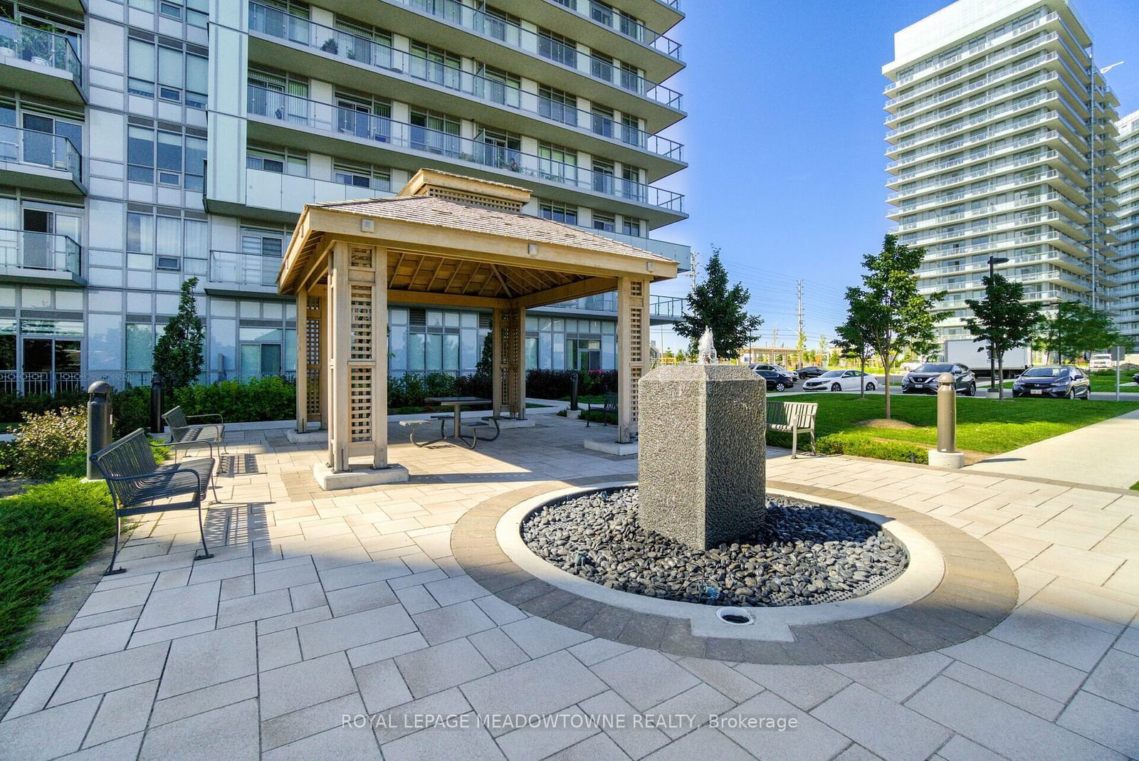 4677 Glen Erin Dr, unit PH1 for sale - image #2