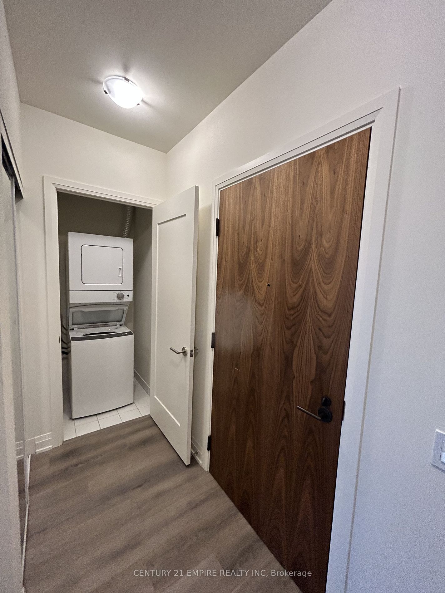 509 Dundas St, unit 203 for rent - image #11