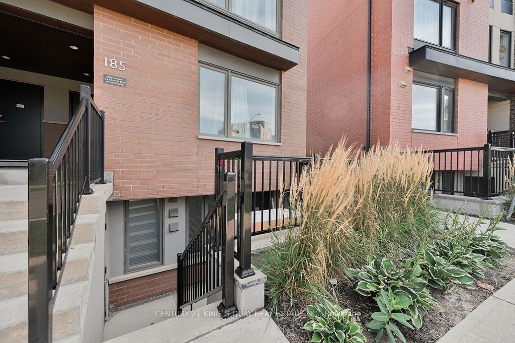 185 William Duncan Rd, unit 6 for sale - image #4