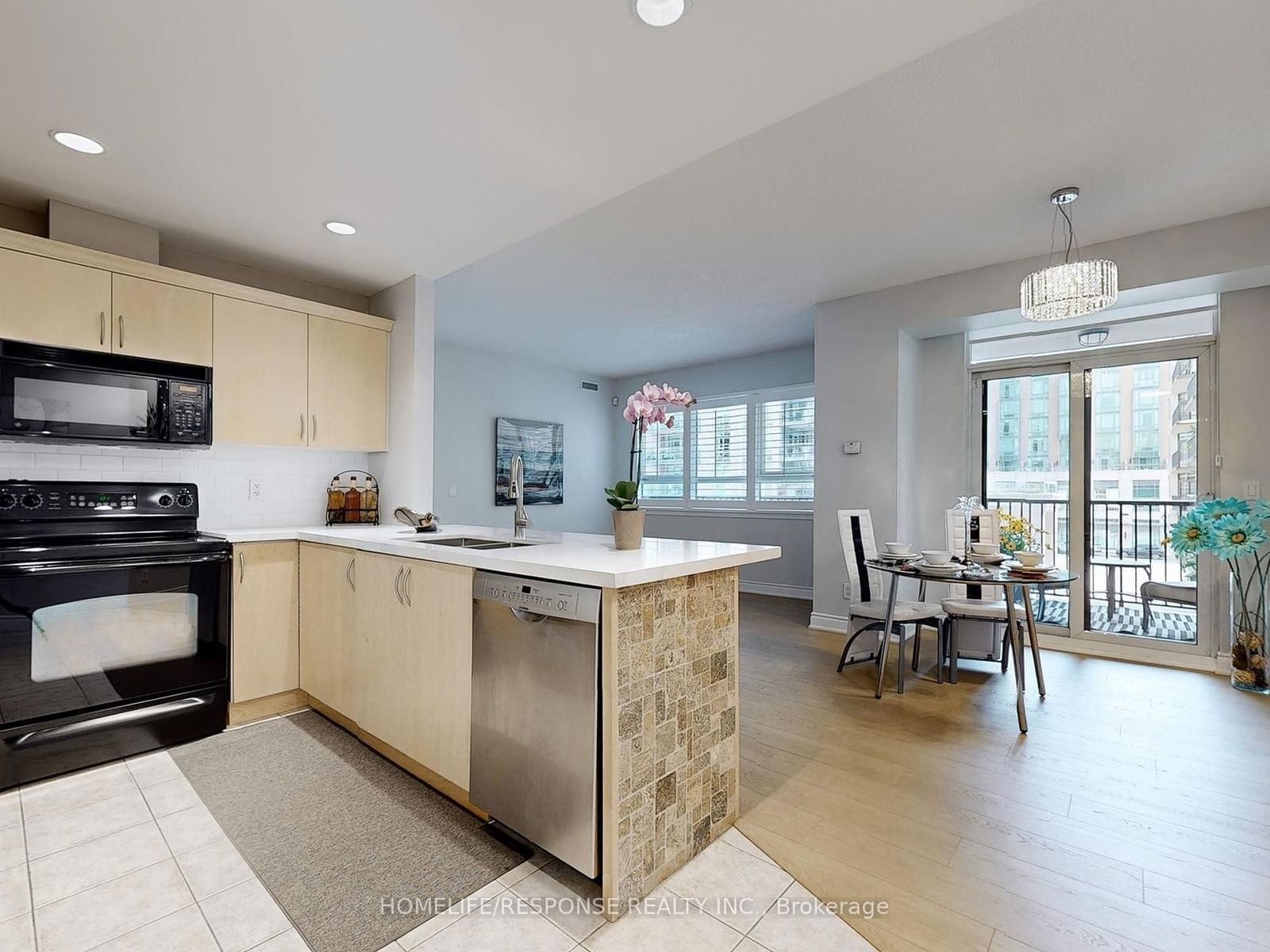 399 ELIZABETH St, unit 308 for sale