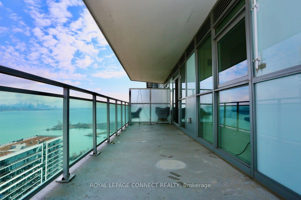 33 Shore Breeze Dr, unit 2504 for sale