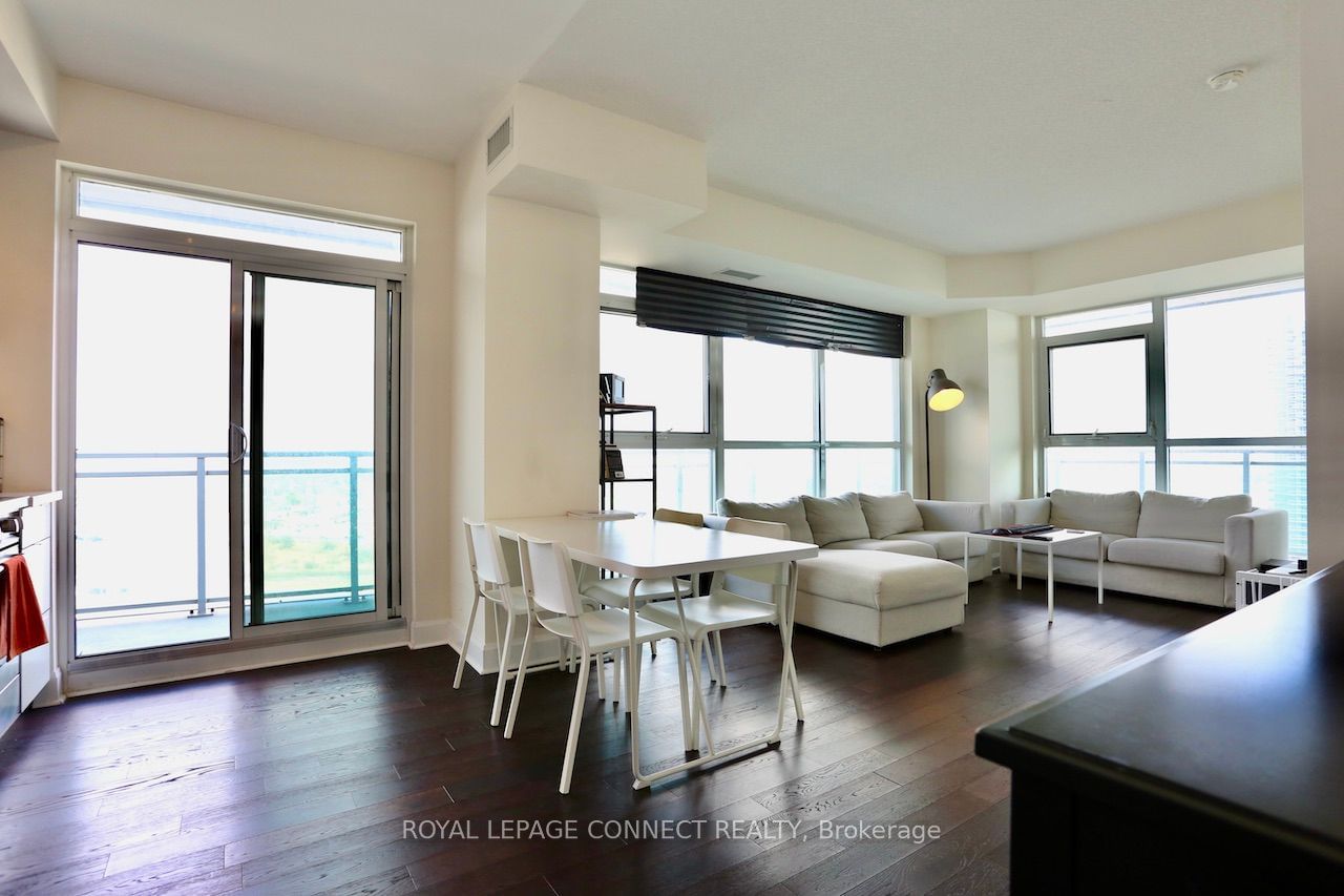 33 Shore Breeze Dr, unit 2504 for sale - image #4