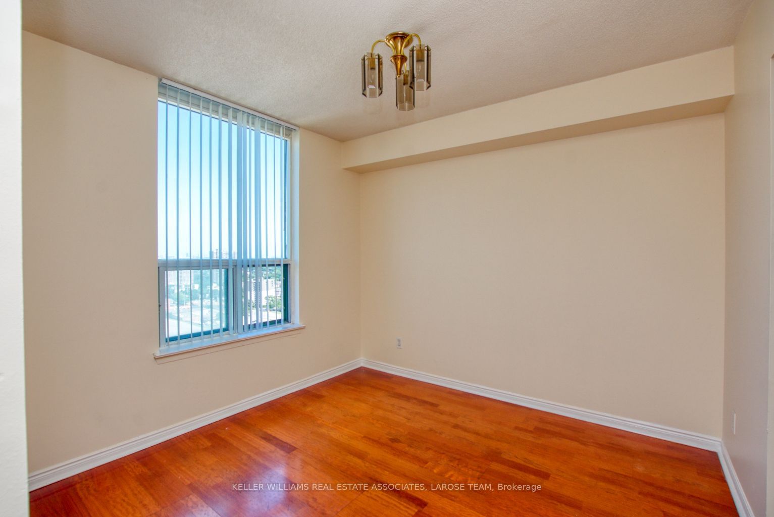 135 Hillcrest Ave, unit 2212 for rent - image #8