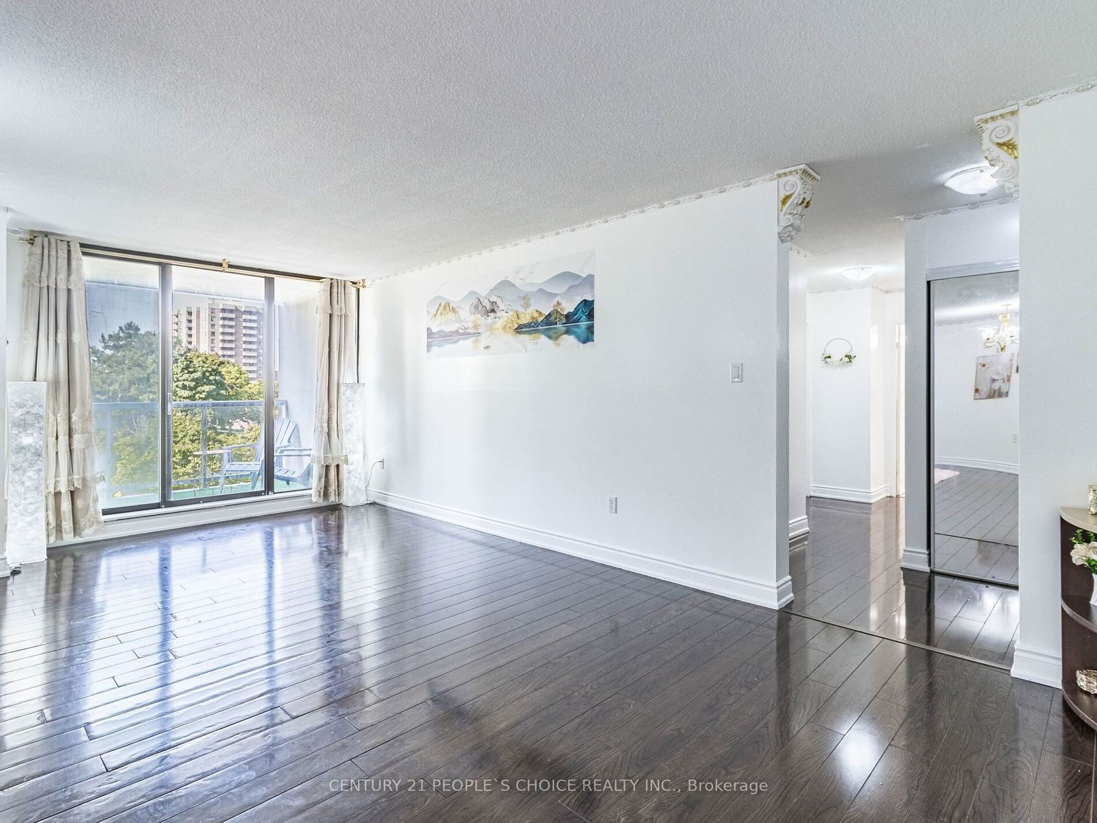 17 Knightsbridge Rd, unit 308 for sale