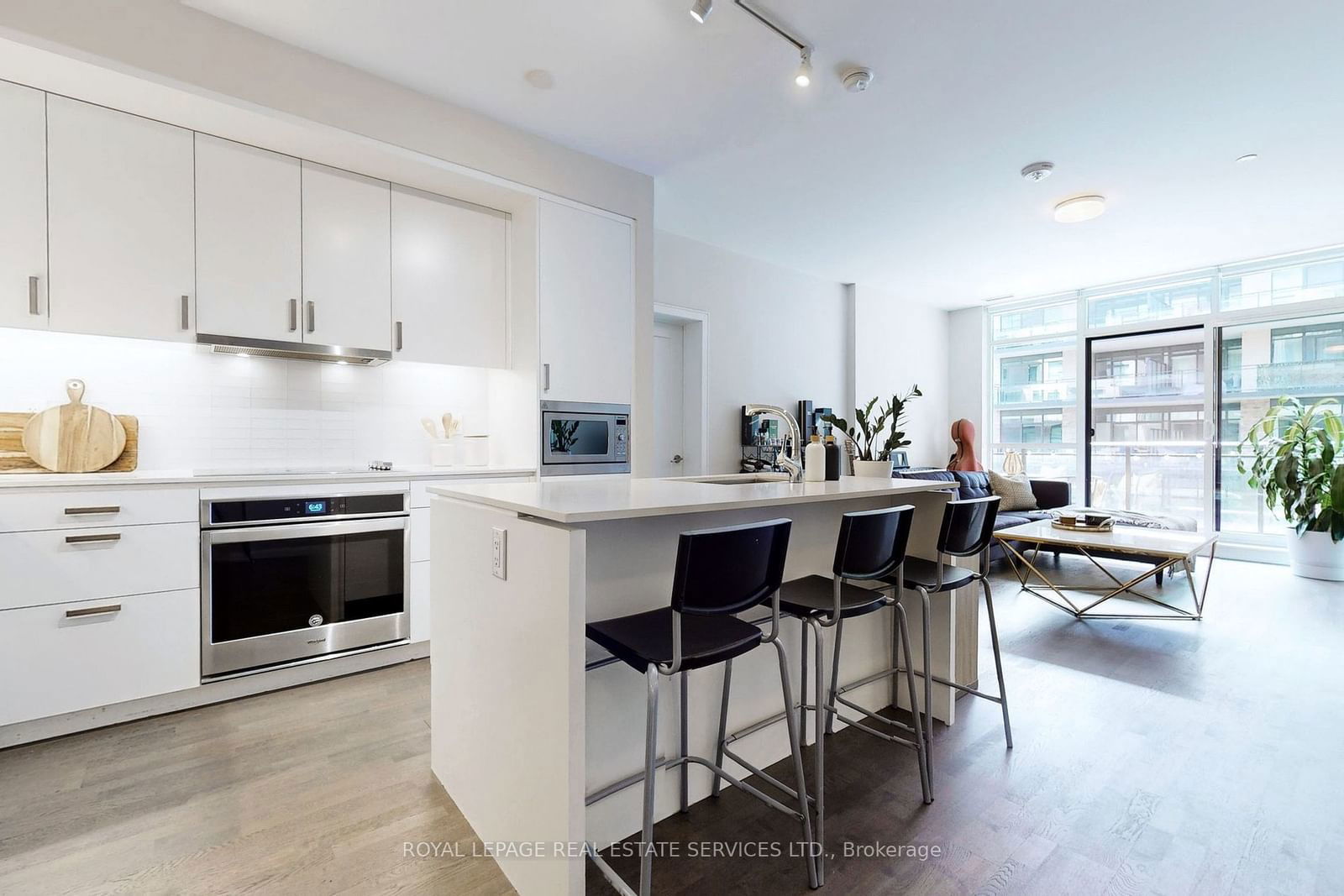 1575 Lakeshore Rd W, unit 135 for sale - image #1