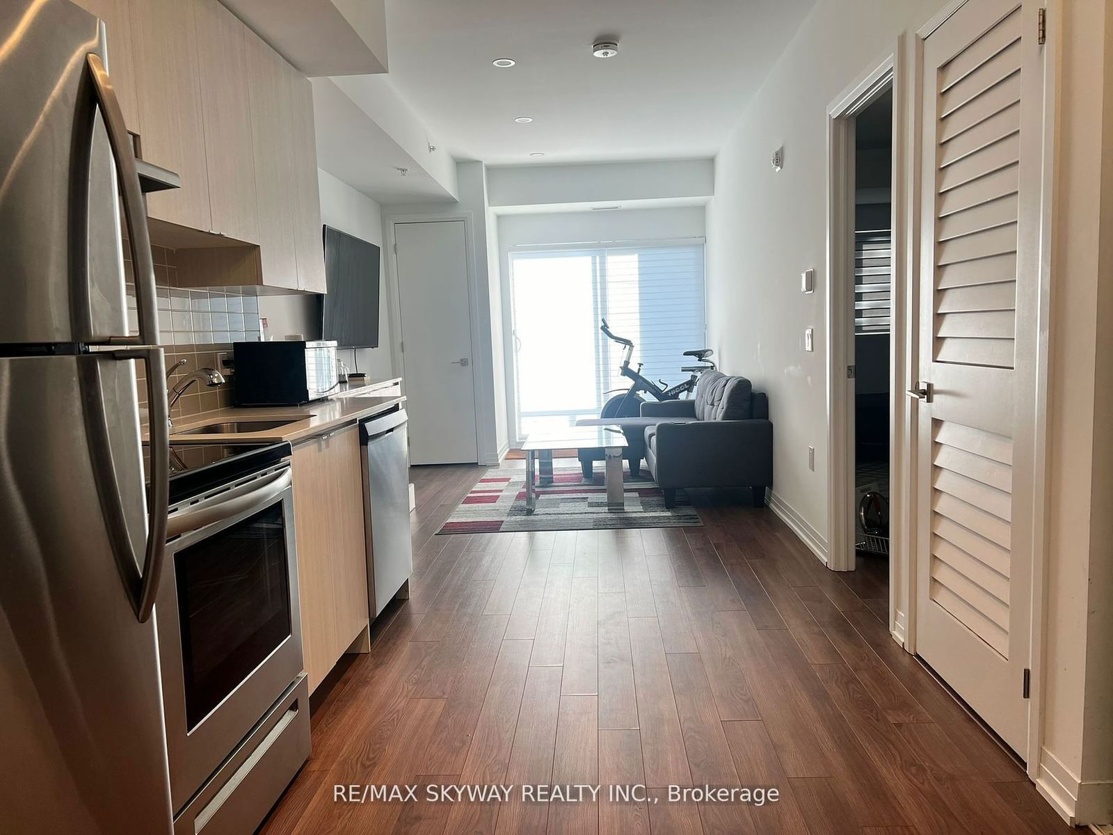 408 Browns Line, unit 208 for rent - image #4