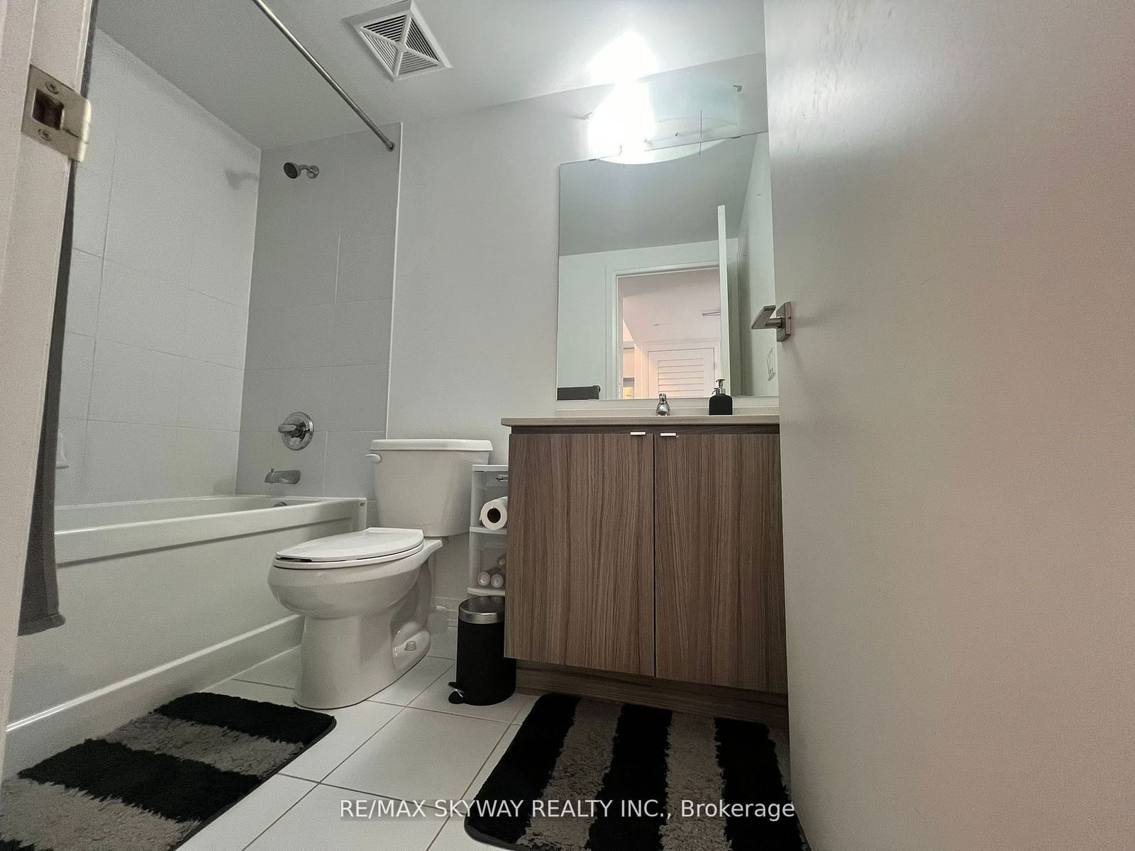 408 Browns Line, unit 208 for rent - image #6