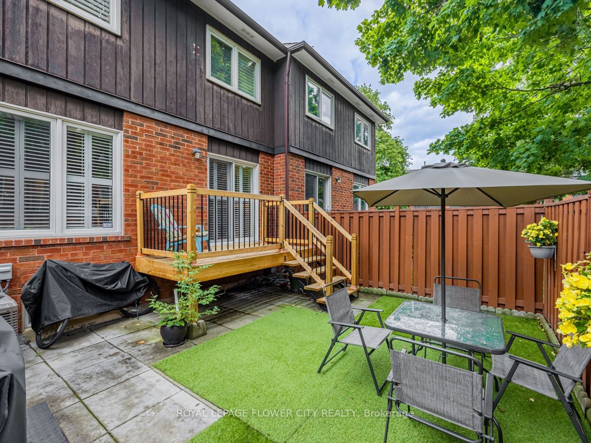 750 Burnhamthorpe Road East Townhomes, Mississauga, Toronto