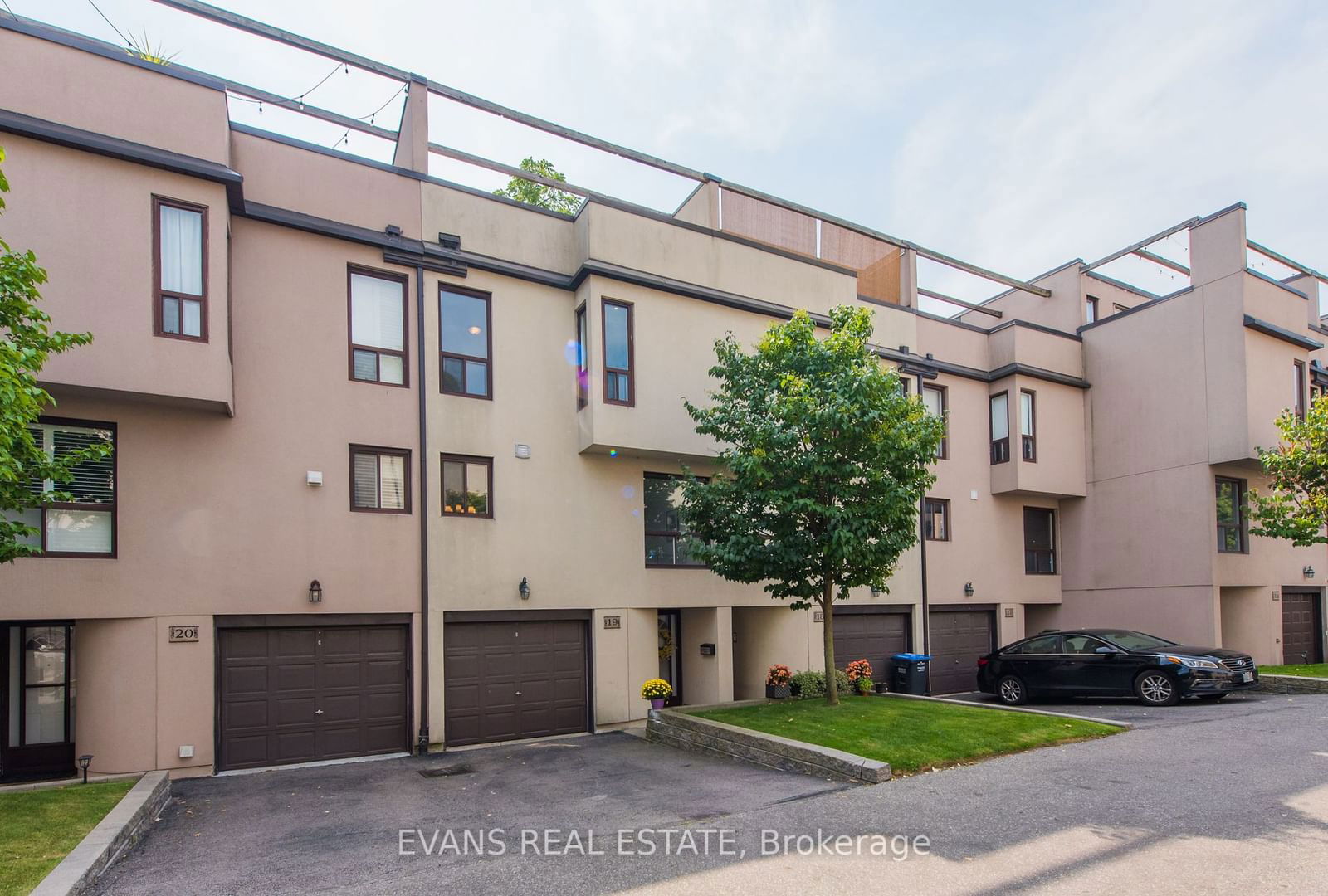 24 Reid Townhomes, Mississauga, Toronto