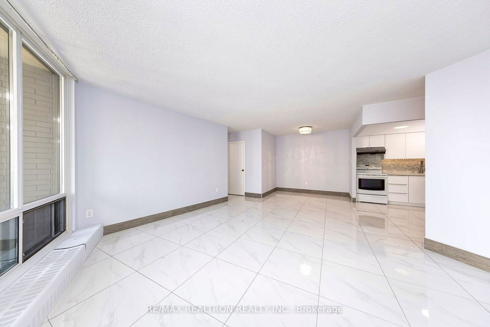 380 Dixon Rd, unit 1805 for sale - image #11