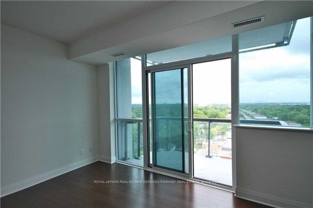 1 Hurontario St, unit 1404 for rent