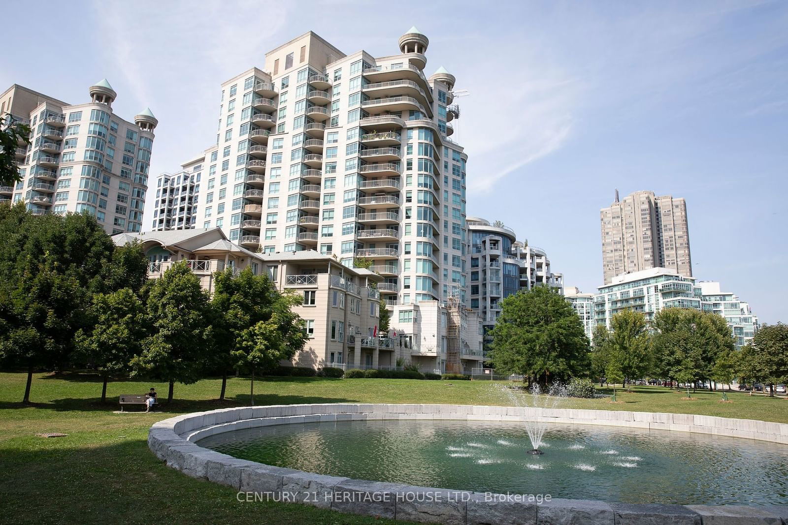 2111 Lake Shore Blvd W, unit 520 for sale - image #1