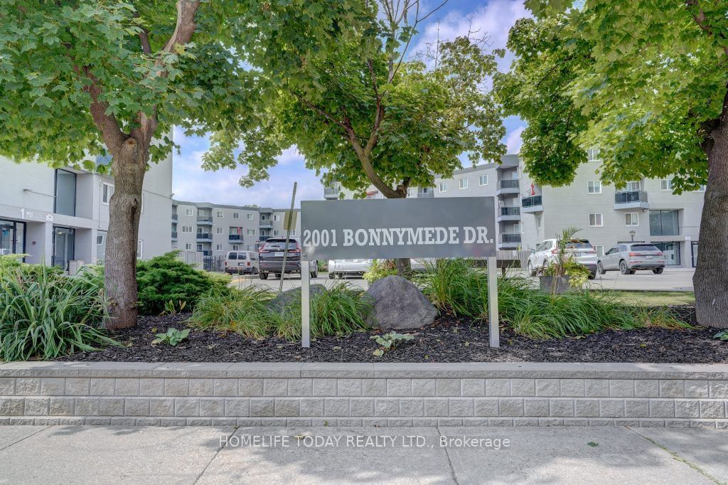 2001 Bonnymede Dr, unit 40 for sale - image #2