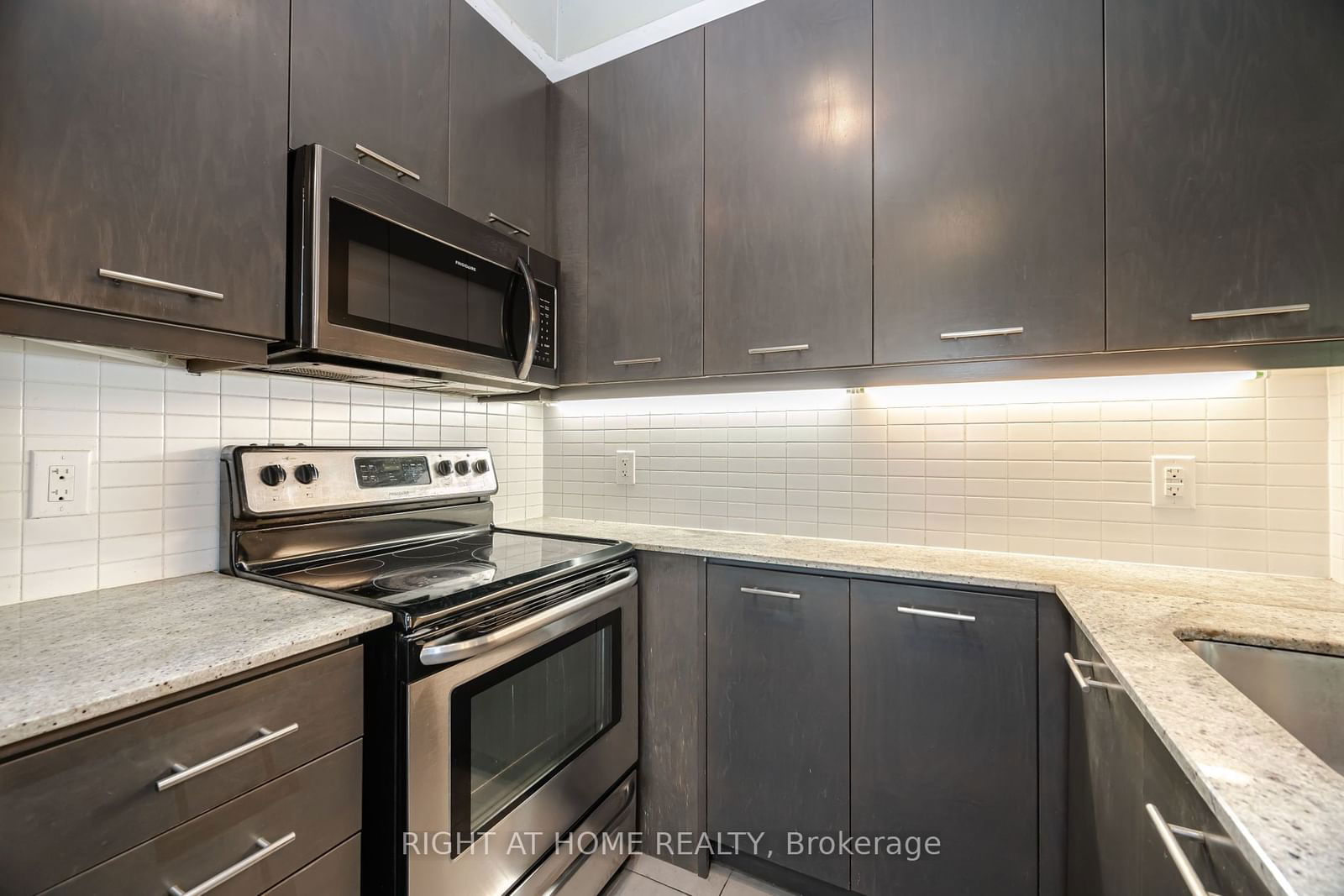 370 Square One Dr, unit #6(106) for sale - image #8