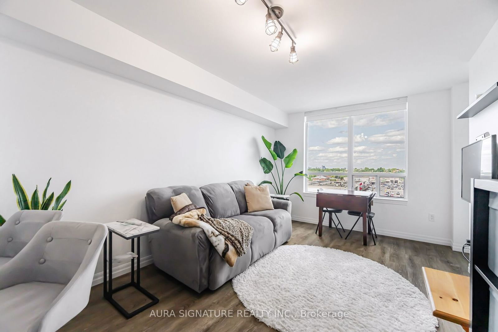 2772 Keele St, unit 706 for sale