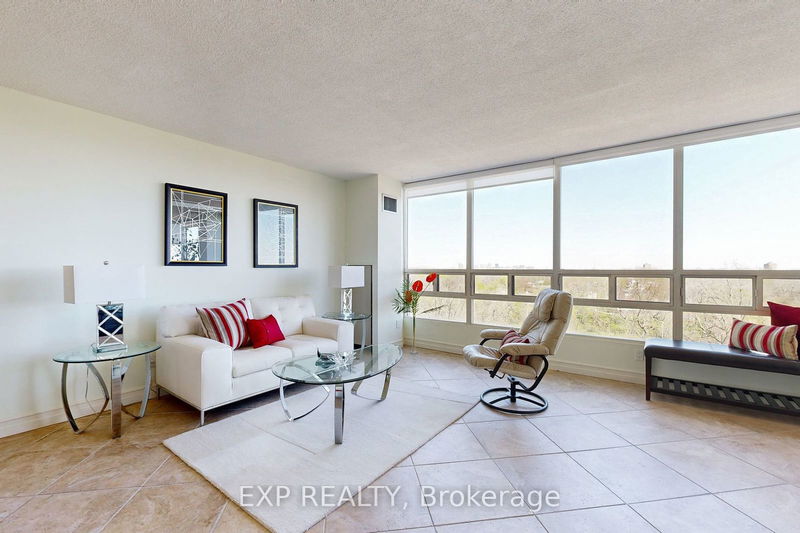 310 Mill St S, unit 811 for sale - image #1