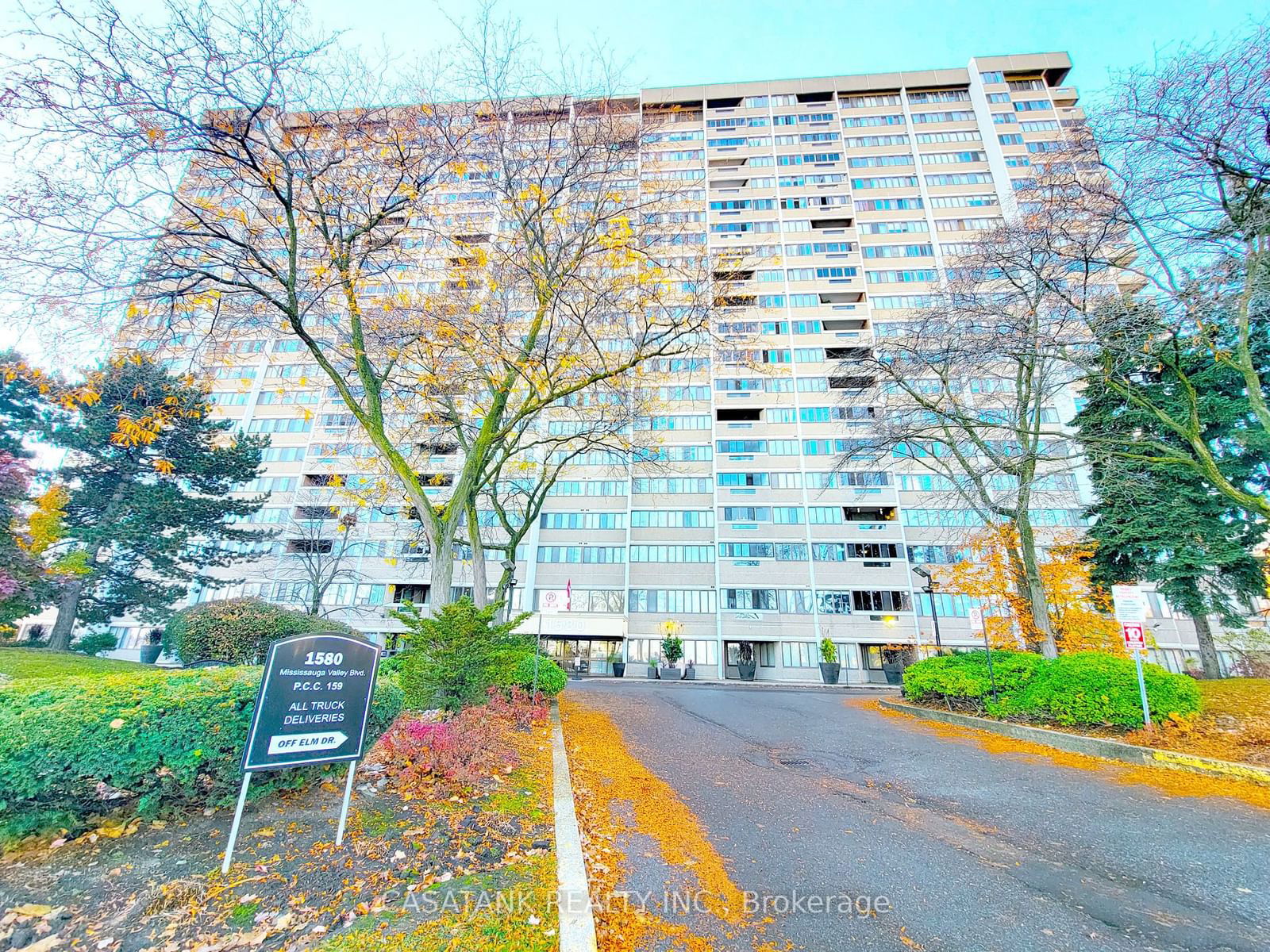 1580 Mississauga Valley Blvd, unit 103 for sale - image #2