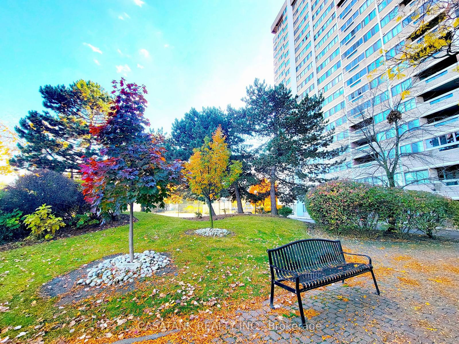 1580 Mississauga Valley Blvd, unit 103 for sale - image #3