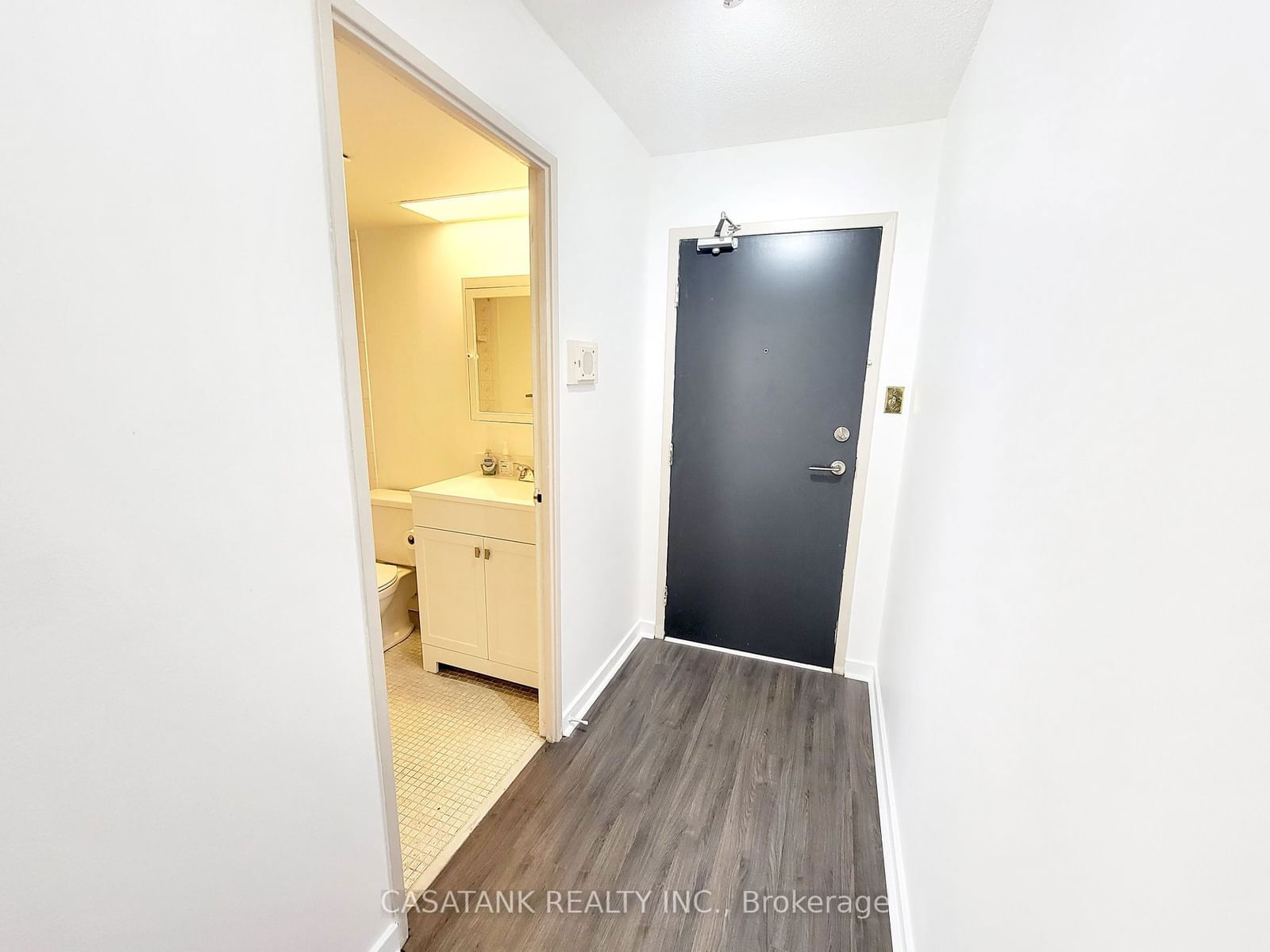 1580 Mississauga Valley Blvd, unit 103 for sale - image #6