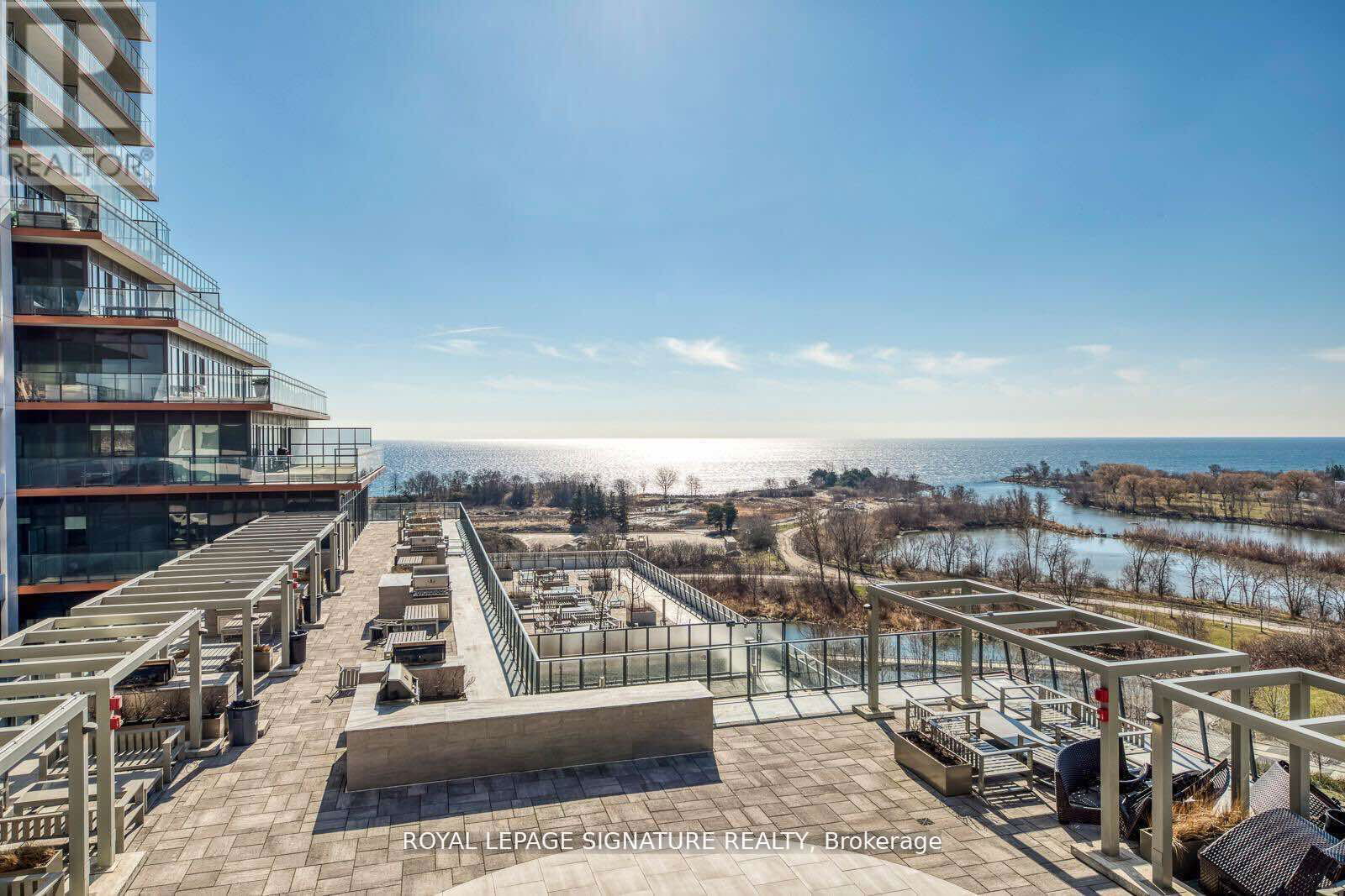 Sky Tower at Eau Du Soleil Condos, Etobicoke, Toronto